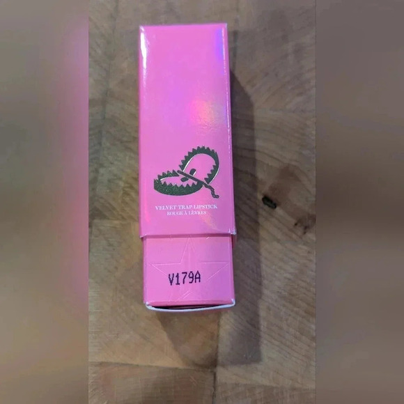 Like New Jeffree Star Velvet Trap Holy Fashion - Picture 3 of 9